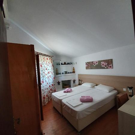 Dionisos Studios And Apts Skiathos Koukounaries Zewnętrze zdjęcie
