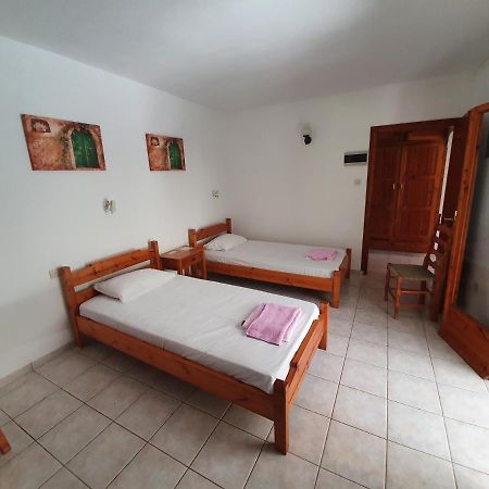 Dionisos Studios And Apts Skiathos Koukounaries Zewnętrze zdjęcie