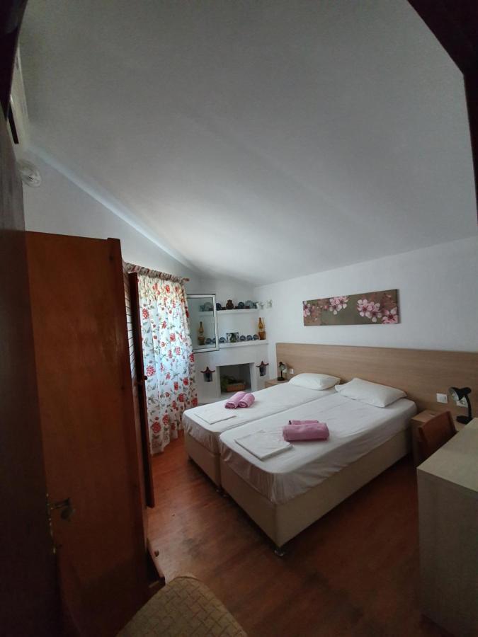 Dionisos Studios And Apts Skiathos Koukounaries Zewnętrze zdjęcie