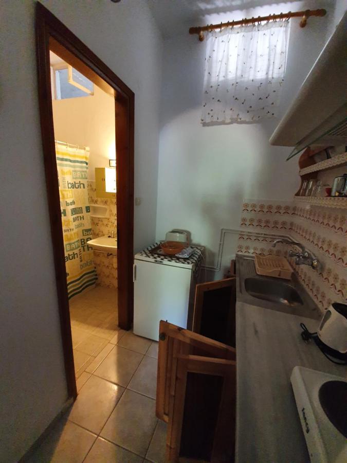 Dionisos Studios And Apts Skiathos Koukounaries Zewnętrze zdjęcie