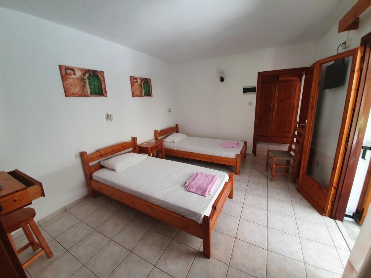 Dionisos Studios And Apts Skiathos Koukounaries Zewnętrze zdjęcie