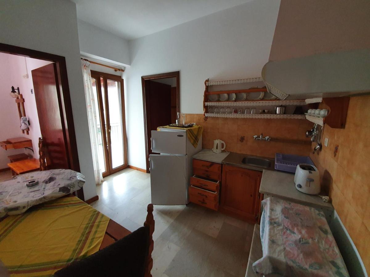 Dionisos Studios And Apts Skiathos Koukounaries Zewnętrze zdjęcie